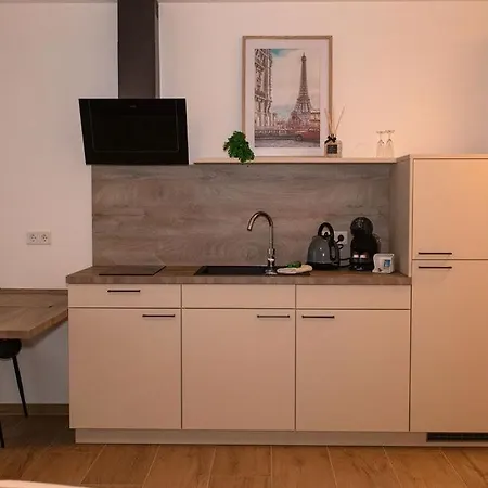 Apartment Mein Traeumchen Apartements- 2 Lila Stillvoll Und Zentral Uebernachten *