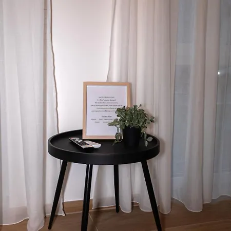 Mein Traeumchen Apartements- 2 Lila Stillvoll Und Zentral Uebernachten Apartment Bielefeld
