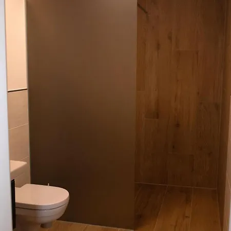 Mein Traeumchen Apartements- 2 Lila Stillvoll Und Zentral Uebernachten Bielefeld